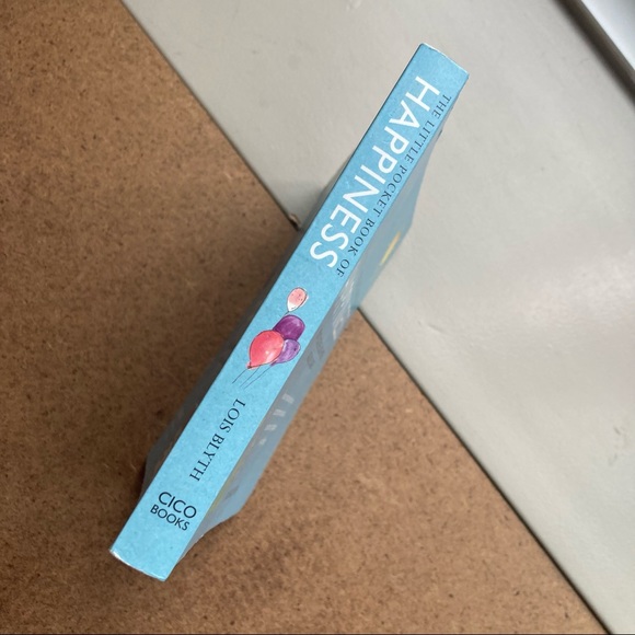 The Little Pocket Book of Happiness - Picture 6 of 9